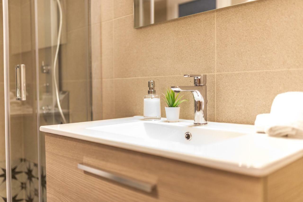 Ports Crossroad D Apartment Piraeus Ngoại thất bức ảnh