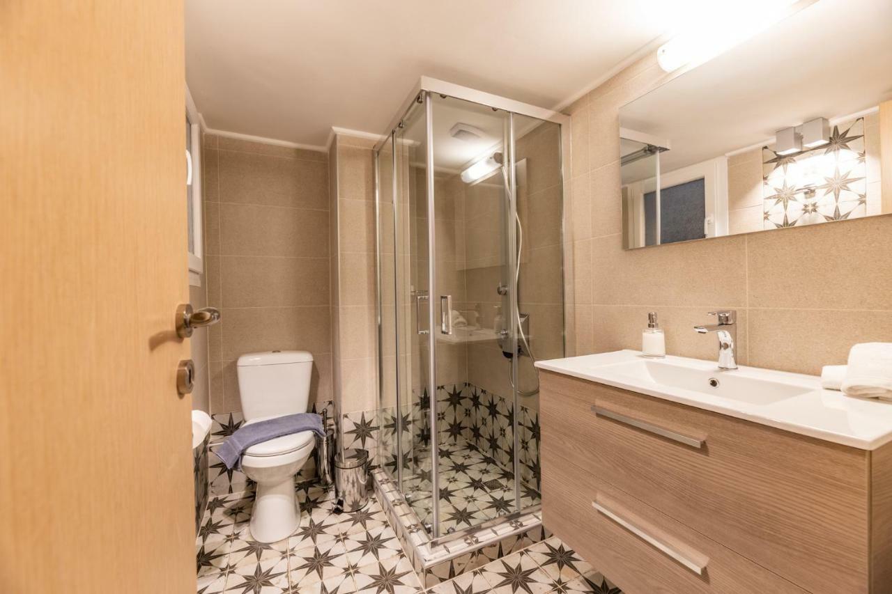 Ports Crossroad D Apartment Piraeus Ngoại thất bức ảnh